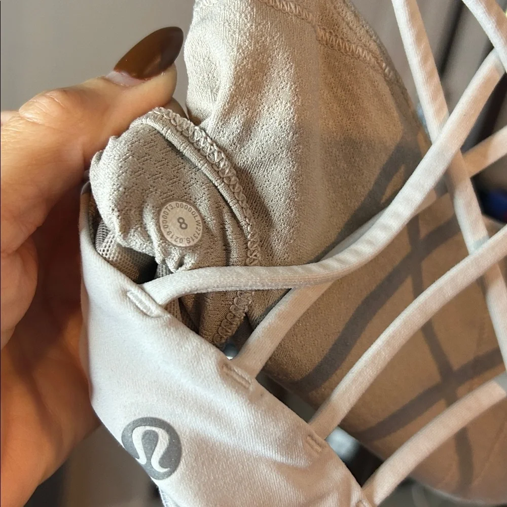 Lululemon Women's Cream Strappy Back Bralette Size 8